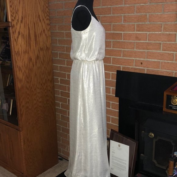 🥂TORI RICHARD🥂TEXTURED METALLIC BLOUSON DRESS🥂 - Picture 5 of 8